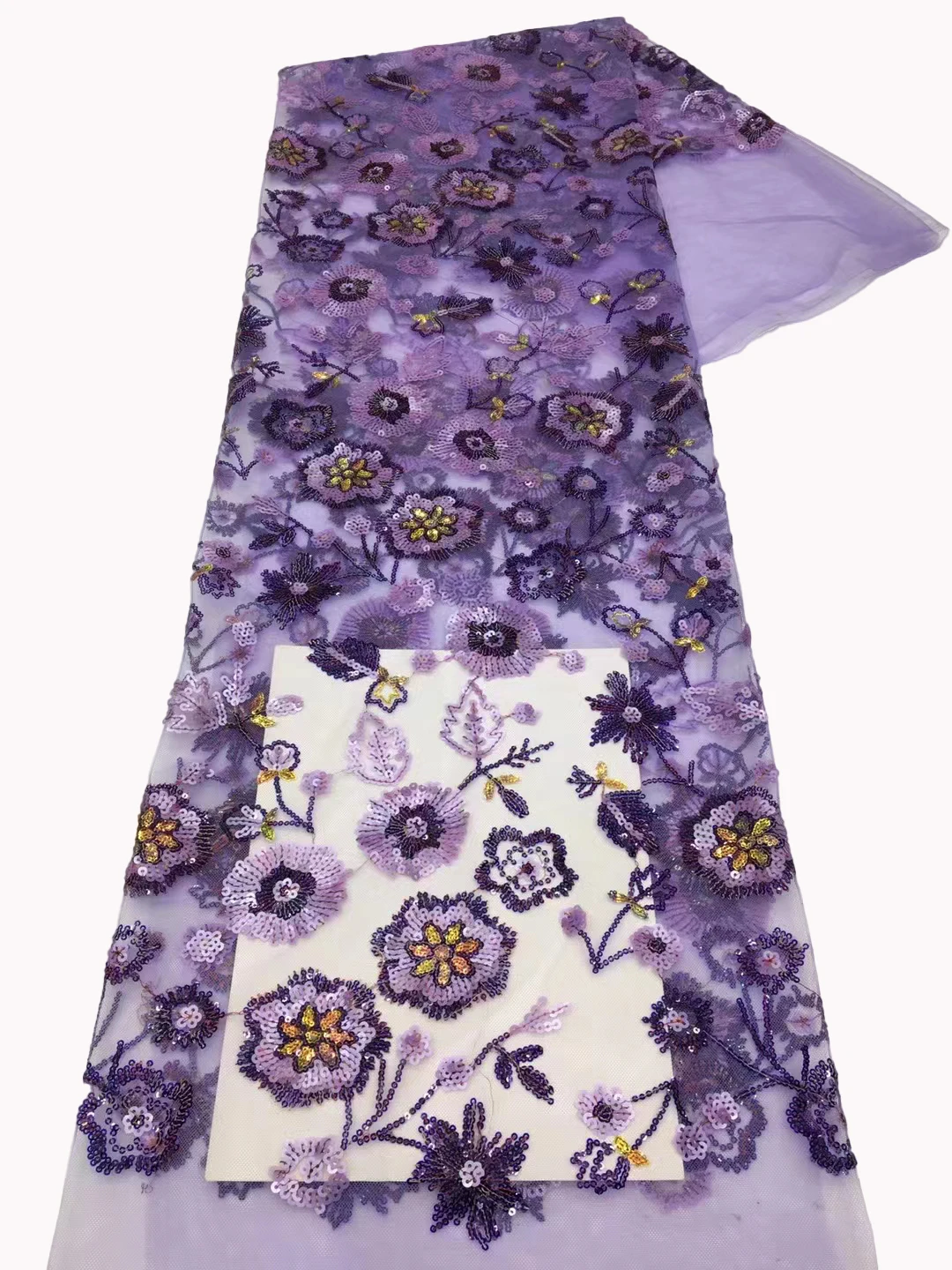 European and American retro lace fabric sequin embroidery, elegant ladies high-end dress cheongsam 5 yards material beauty price
European and American retro lace fabric sequin embroidery, elegant ladies high-end dress cheongsam 5 yards material beauty price