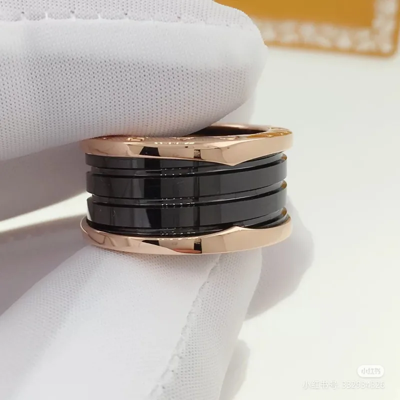 2022 Trend Sterling Silver Ring Luxury Brand Style Couple Fashion Piece To Show Charm Style With Box
2022 Trend Sterling Silver Ring Luxury Brand Style Couple Fashion Piece To Show Charm Style With Box