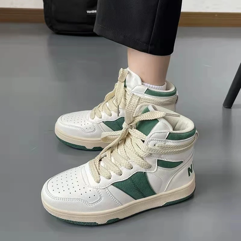 2021 Autumn Women's Casual New Sneakers Board Platform Shoes Stitching Color Leather Fashion High Gang Comfortable Sneakers
2021 Autumn Women's Casual New Sneakers Board Platform Shoes Stitching Color Leather Fashion High Gang Comfortable Sneakers