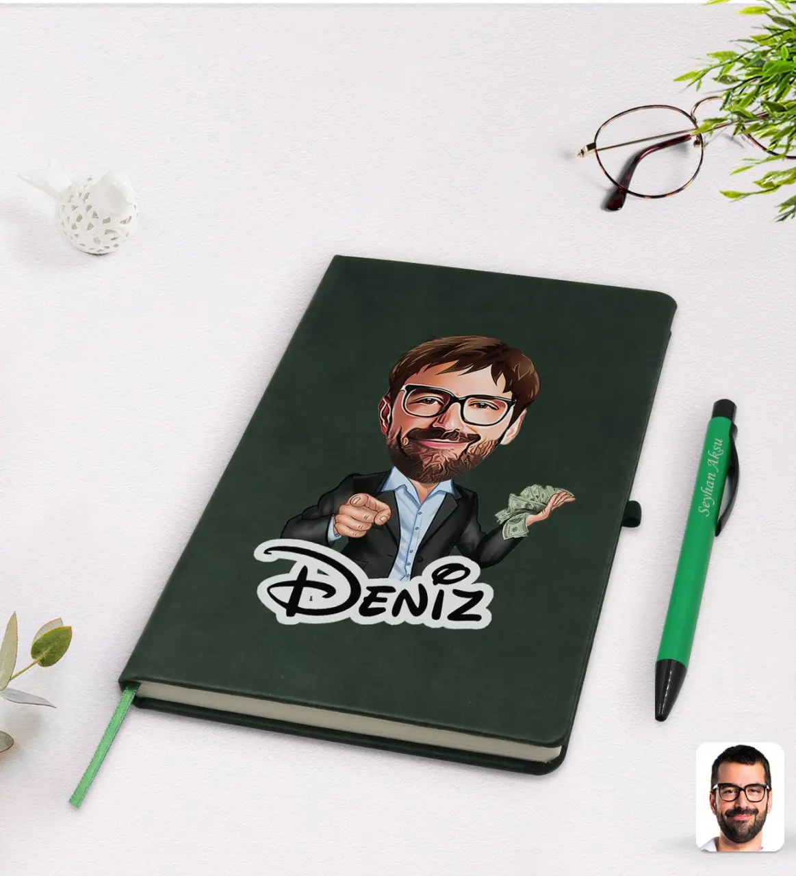 Personalized men's millionaire cartoon green thermo leather notebook pen set Model 1
Personalized men's millionaire cartoon green thermo leather notebook pen set Model 1