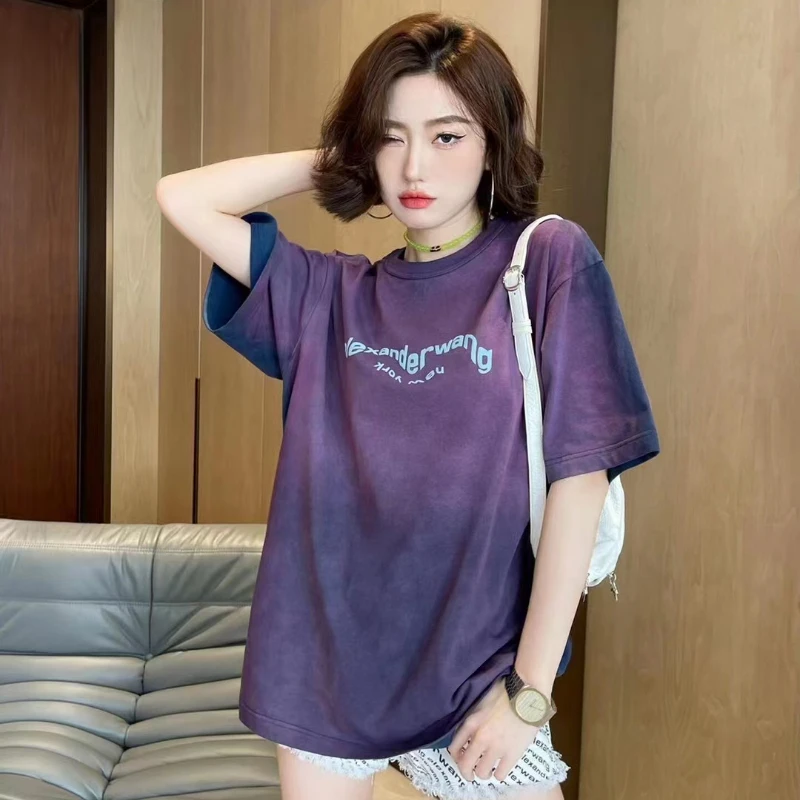 2022 summer big brand loose large version medium and long fashion women's tie-dye gradient short-sleeved T-shirt women
2022 summer big brand loose large version medium and long fashion women's tie-dye gradient short-sleeved T-shirt women