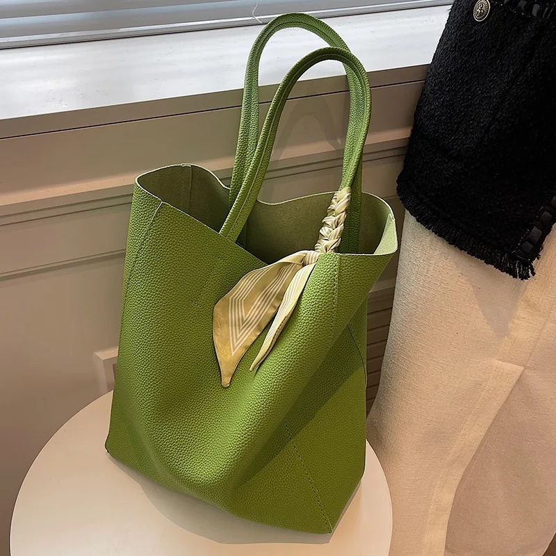 Simple Underarm Large Bag Women's Bag 2022 New All-match Casual Soft Leather Shoulder Bag Large-capacity Textured Tote Bag
Simple Underarm Large Bag Women's Bag 2022 New All-match Casual Soft Leather Shoulder Bag Large-capacity Textured Tote Bag