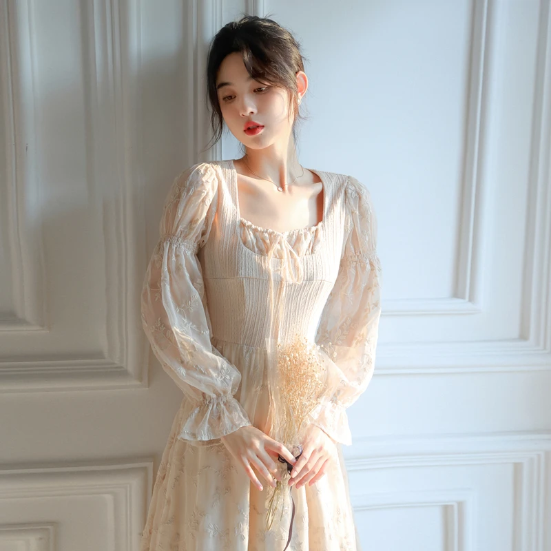 YOSIMI Long Dress Women 2022 Summer Flower Embroidery Patchwork Chiffon Mid-calf Square Collar Long Sleeve Party Dress Elegant
YOSIMI Long Dress Women 2022 Summer Flower Embroidery Patchwork Chiffon Mid-calf Square Collar Long Sleeve Party Dress Elegant