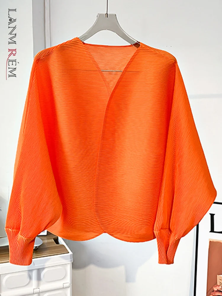 LANMREM Solid Open Stitch Batwing Sleeve Design Pleated Shirt For Women V-neck Loose Casual Fashion Top 2023 Spring New 2L2119
LANMREM Solid Open Stitch Batwing Sleeve Design Pleated Shirt For Women V-neck Loose Casual Fashion Top 2023 Spring New 2L2119