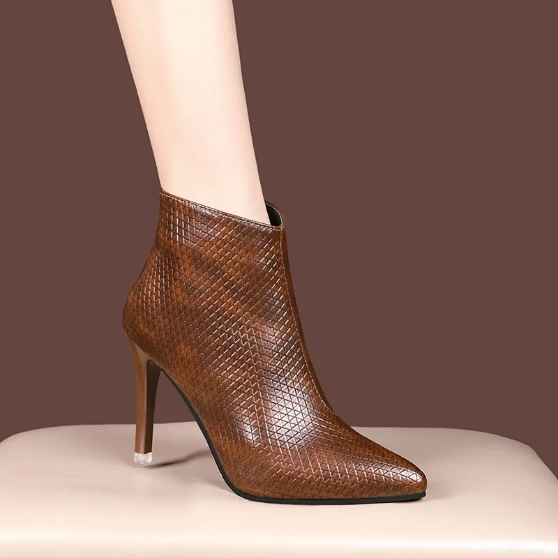 New Winter Shoes Women's High Heel Boots Fashion Snake Print Thin Heel Pointed Zipper Ladies Booties Chelsea Boots for Females
New Winter Shoes Women's High Heel Boots Fashion Snake Print Thin Heel Pointed Zipper Ladies Booties Chelsea Boots for Females