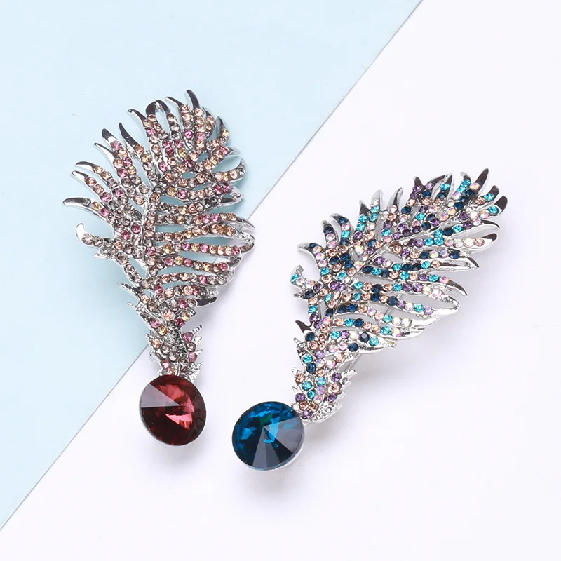 High-grade Alloy Rhinestone Feather Brooch Classic Elegant Unisex Suit Coat Casual Pin Accessories Exquisite Badges Gift Jewelry
High-grade Alloy Rhinestone Feather Brooch Classic Elegant Unisex Suit Coat Casual Pin Accessories Exquisite Badges Gift Jewelry