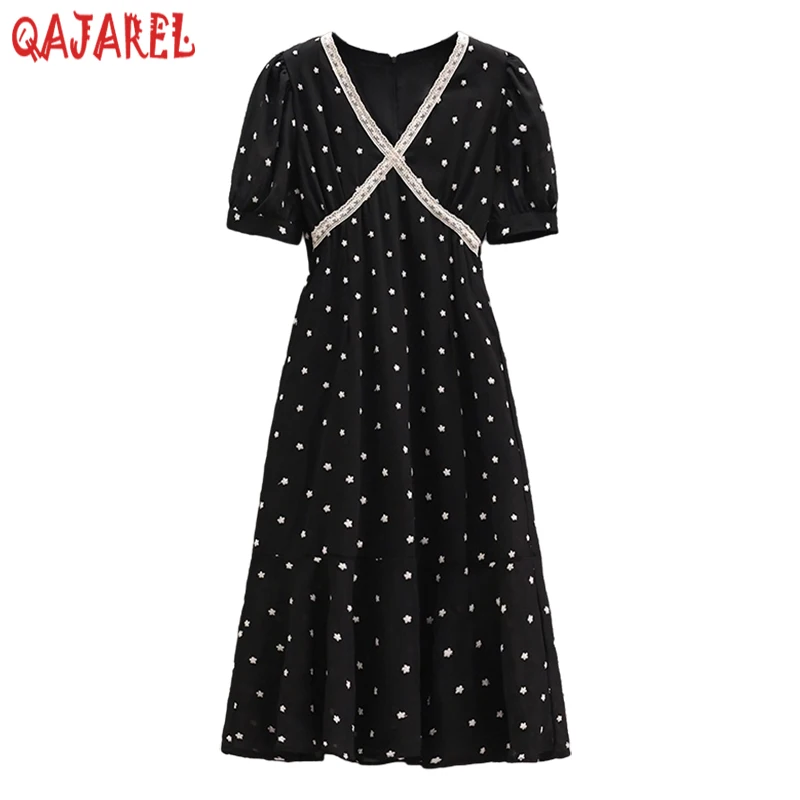 2022 Black Embroidery Floral Lace V-Neck Midi Dress Women Korean Vintage Hepburn Party Vestidos Summer New Elegant Bodycon Dress
2022 Black Embroidery Floral Lace V-Neck Midi Dress Women Korean Vintage Hepburn Party Vestidos Summer New Elegant Bodycon Dress