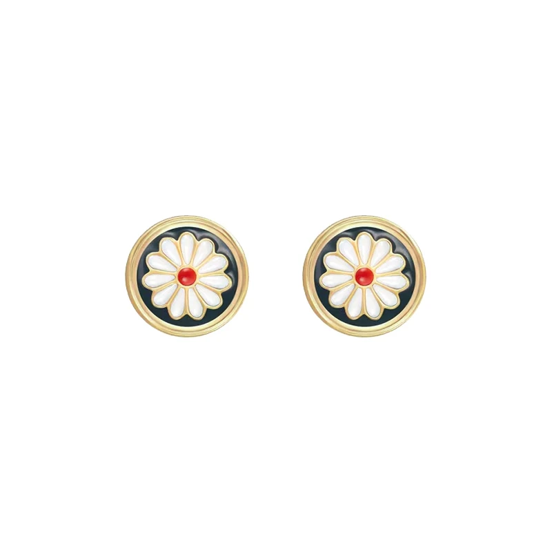 New Earrings for Women Dark Blue Vintage Little Daisy Korean Temperament 925 Silver Needle French Cold Wind Jewelry
New Earrings for Women Dark Blue Vintage Little Daisy Korean Temperament 925 Silver Needle French Cold Wind Jewelry