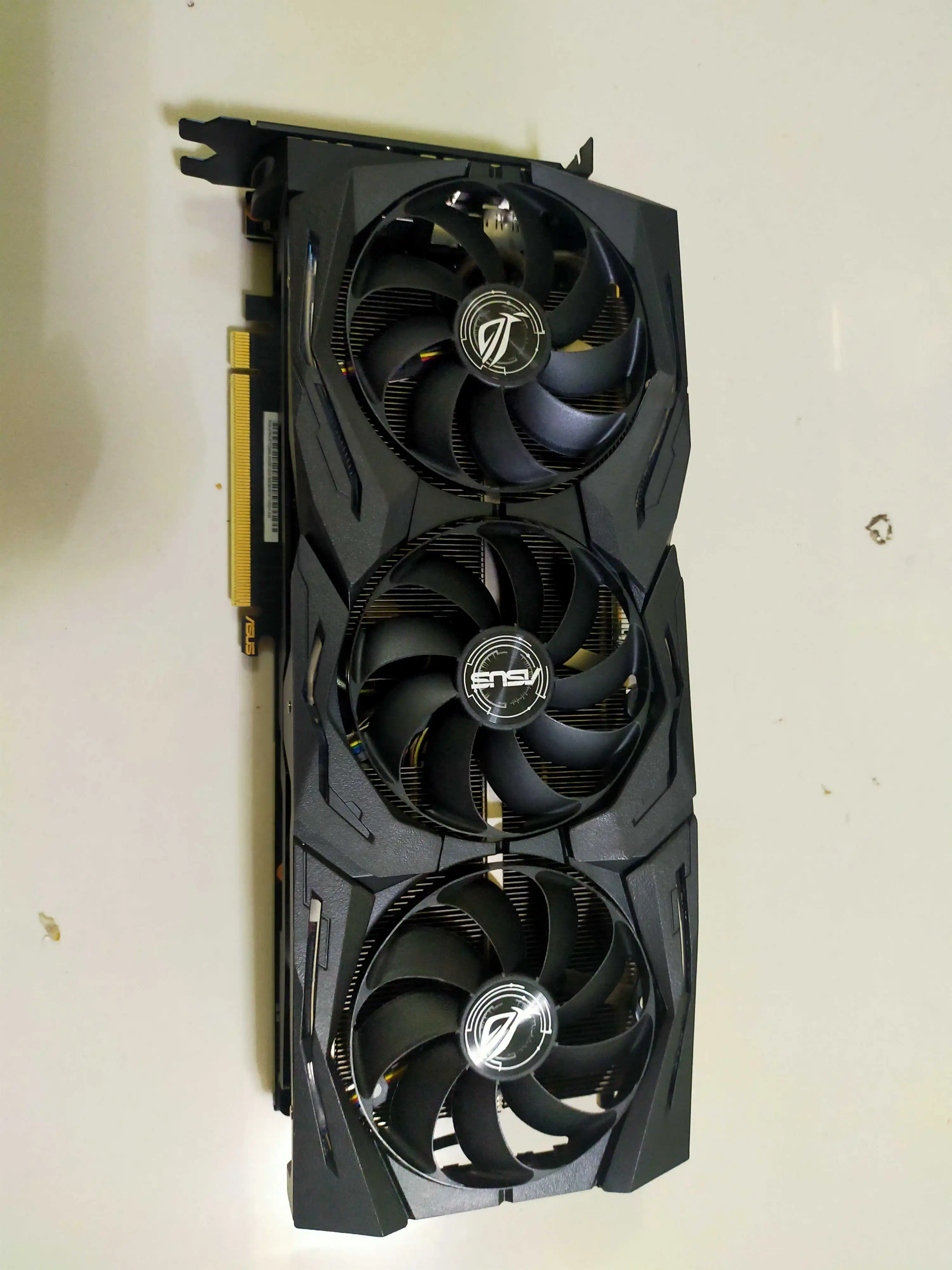 Rtx2080 super, strix-rtx2080s-o8g Подлинная неизолированная карта слежения за светом и тенью
Rtx2080 super, strix-rtx2080s-o8g Подлинная неизолированная карта слежения за светом и тенью