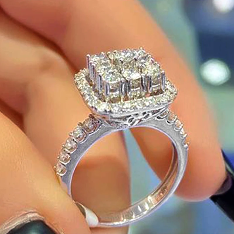 Huitan Gorgeous Women's Rings with Bling Bling Cubic Zirconia Fashion Engagement Wedding Ring High Quality Hot Jewelry Wholesale
Huitan Gorgeous Women's Rings with Bling Bling Cubic Zirconia Fashion Engagement Wedding Ring High Quality Hot Jewelry Wholesale