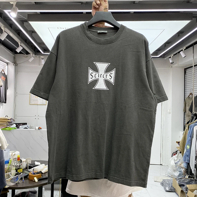 Askyurself ASK Summer Retro Old Cross Print T Shirt American High Street Men Women Round Neck Hip-hop T Shirt
Askyurself ASK Summer Retro Old Cross Print T Shirt American High Street Men Women Round Neck Hip-hop T Shirt