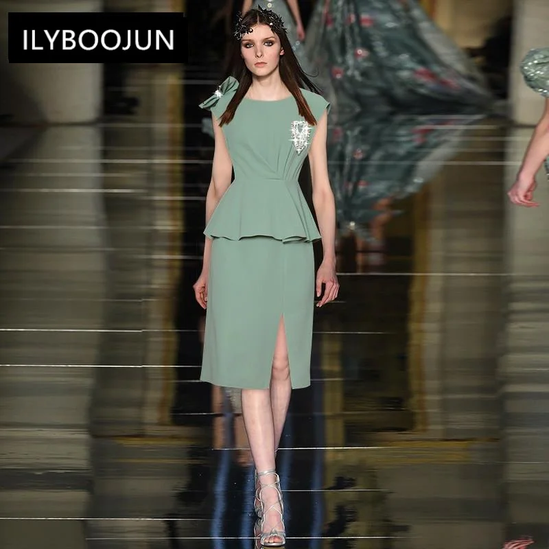 Women's Clothing Summer Fashion Runway Designer Office Lady O-neck Sleeveless Bow Ruffles Beading Solid Elegant Midi Dress 2XL
Women's Clothing Summer Fashion Runway Designer Office Lady O-neck Sleeveless Bow Ruffles Beading Solid Elegant Midi Dress 2XL