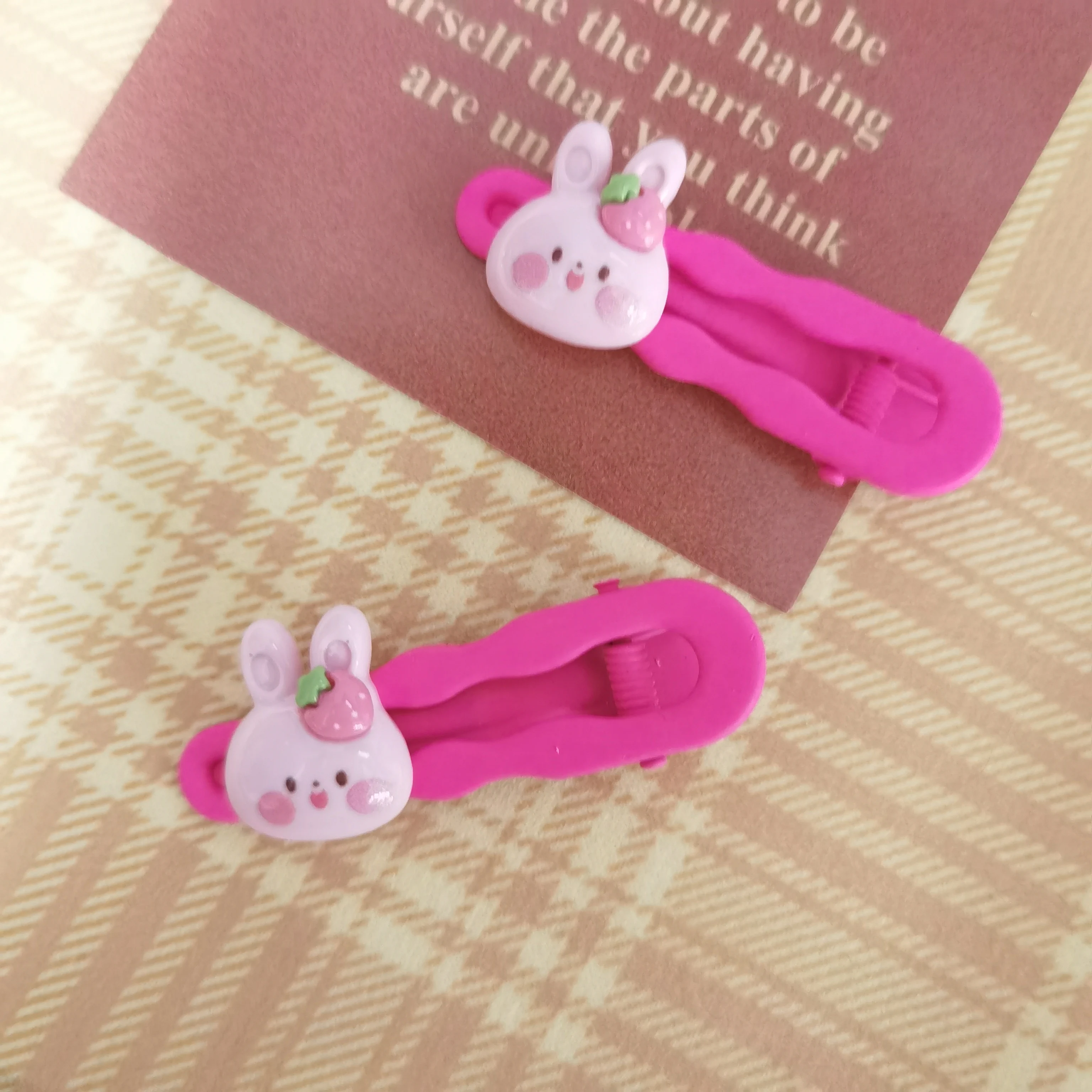 2Pcs Pink Strawberry Cute Animals Rabbit Hairpins Children Sweet Hair Clip Party Gifts Barrettes Headband Kids Hair Accessories
2Pcs Pink Strawberry Cute Animals Rabbit Hairpins Children Sweet Hair Clip Party Gifts Barrettes Headband Kids Hair Accessories