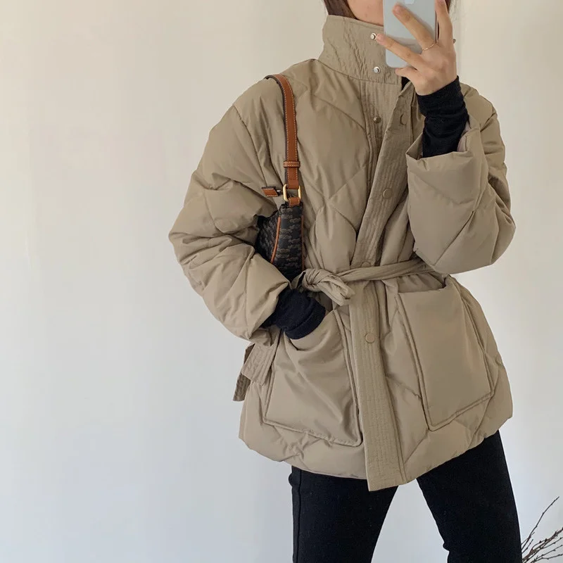 Winter Thickened Diamond Check Cotton Padded Jacket Single-breasted Zipper Tie-up Parka Coat Stand-up Collar Female Jacket
Winter Thickened Diamond Check Cotton Padded Jacket Single-breasted Zipper Tie-up Parka Coat Stand-up Collar Female Jacket