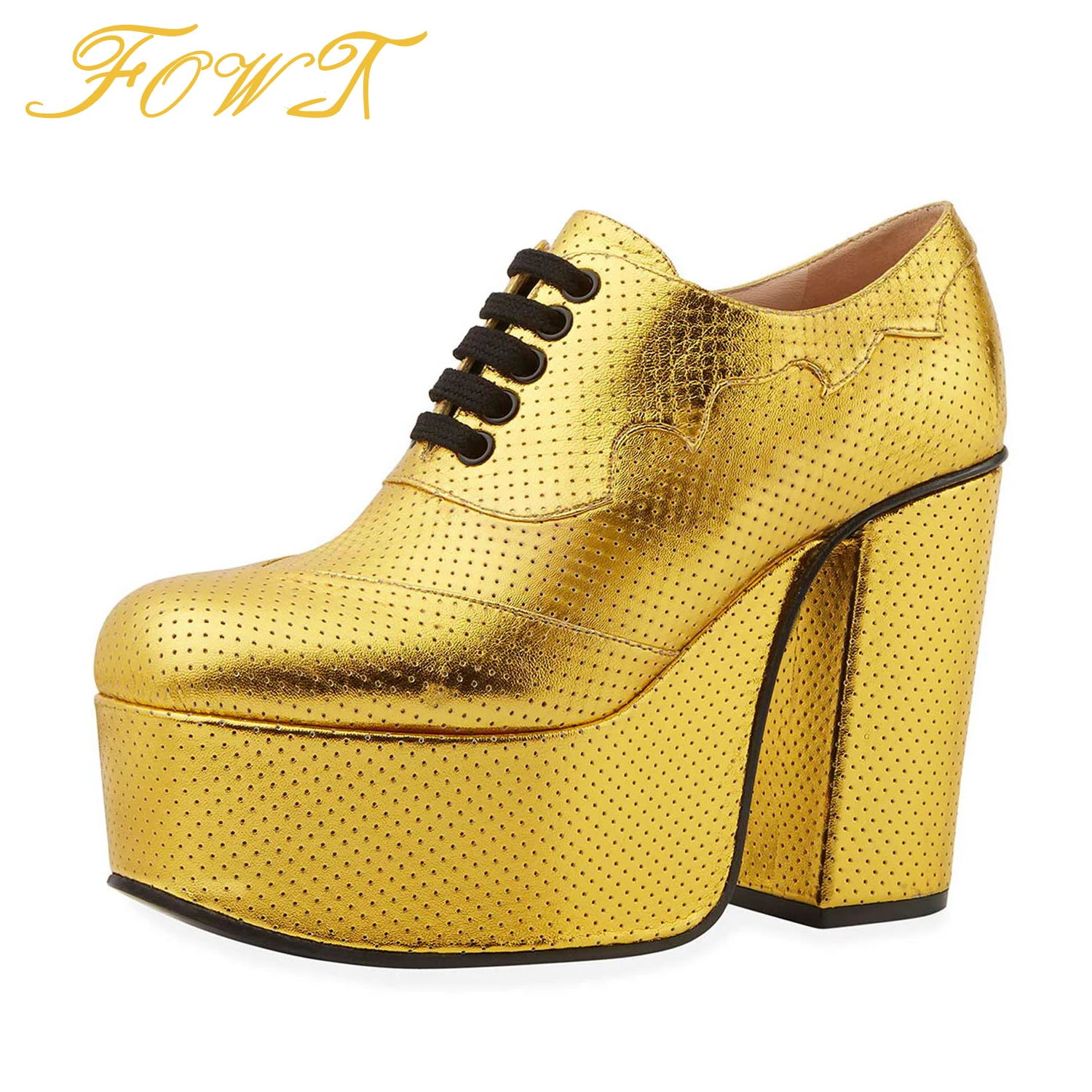 Женские осенние ботильоны на платформе и высоком массивном каблуке
Женские осенние ботильоны на платформе и высоком массивном каблуке