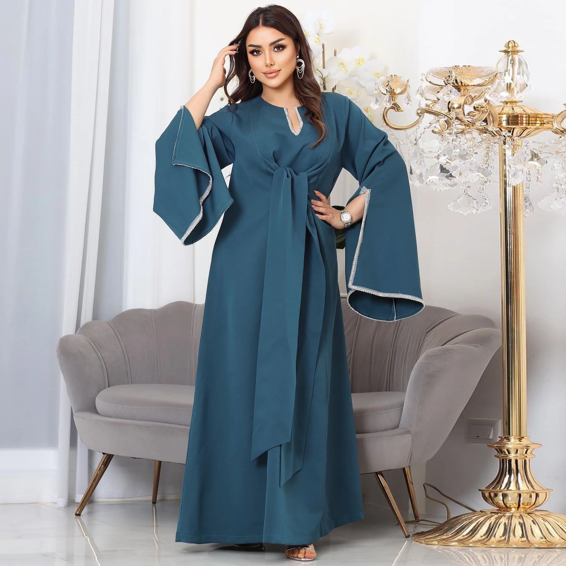 Casual Traditional Festive Butterfly Lantern Sleeves Muslim Women Fashion Dress Blue Plus Size Robe with Belt Ab189
Casual Traditional Festive Butterfly Lantern Sleeves Muslim Women Fashion Dress Blue Plus Size Robe with Belt Ab189