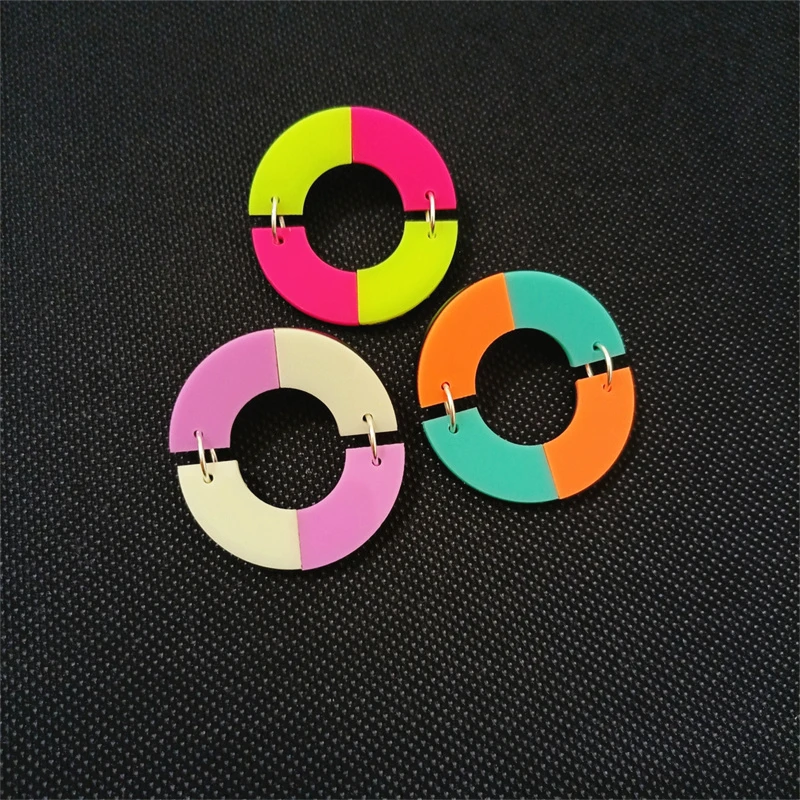 KUGUYS Summer Swimming Ring Stud Earrings for Women Multicolor Acrylic Fashion Jewelry Beach Accessories
KUGUYS Summer Swimming Ring Stud Earrings for Women Multicolor Acrylic Fashion Jewelry Beach Accessories
