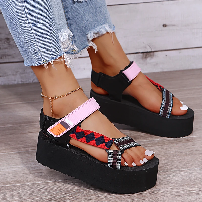 2023 New Summer Women's Shallow Mouth Leaky Toe Platform Sandals Outdoor Simple Mixed Color Wedge Sandals Women's Sandalias
2023 New Summer Women's Shallow Mouth Leaky Toe Platform Sandals Outdoor Simple Mixed Color Wedge Sandals Women's Sandalias