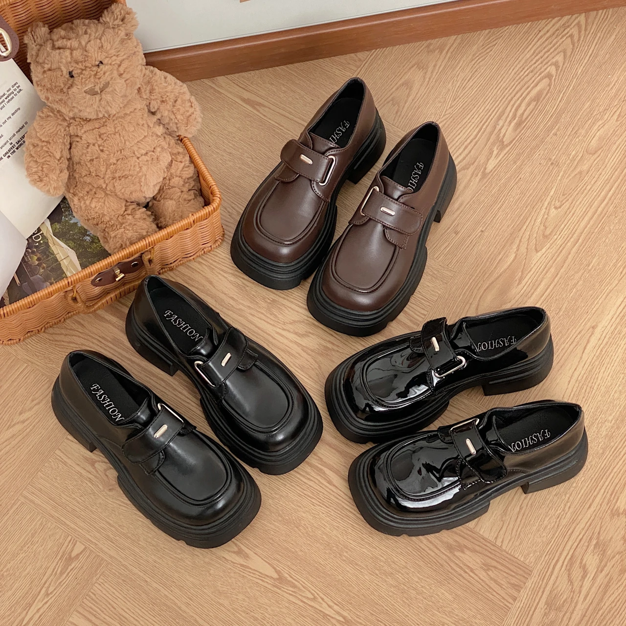 Casual Woman Shoe All-Match Autumn Oxfords Round Toe Clogs Platform Female Footwear Modis Fall Leather New Retro Creepers Dress
Casual Woman Shoe All-Match Autumn Oxfords Round Toe Clogs Platform Female Footwear Modis Fall Leather New Retro Creepers Dress