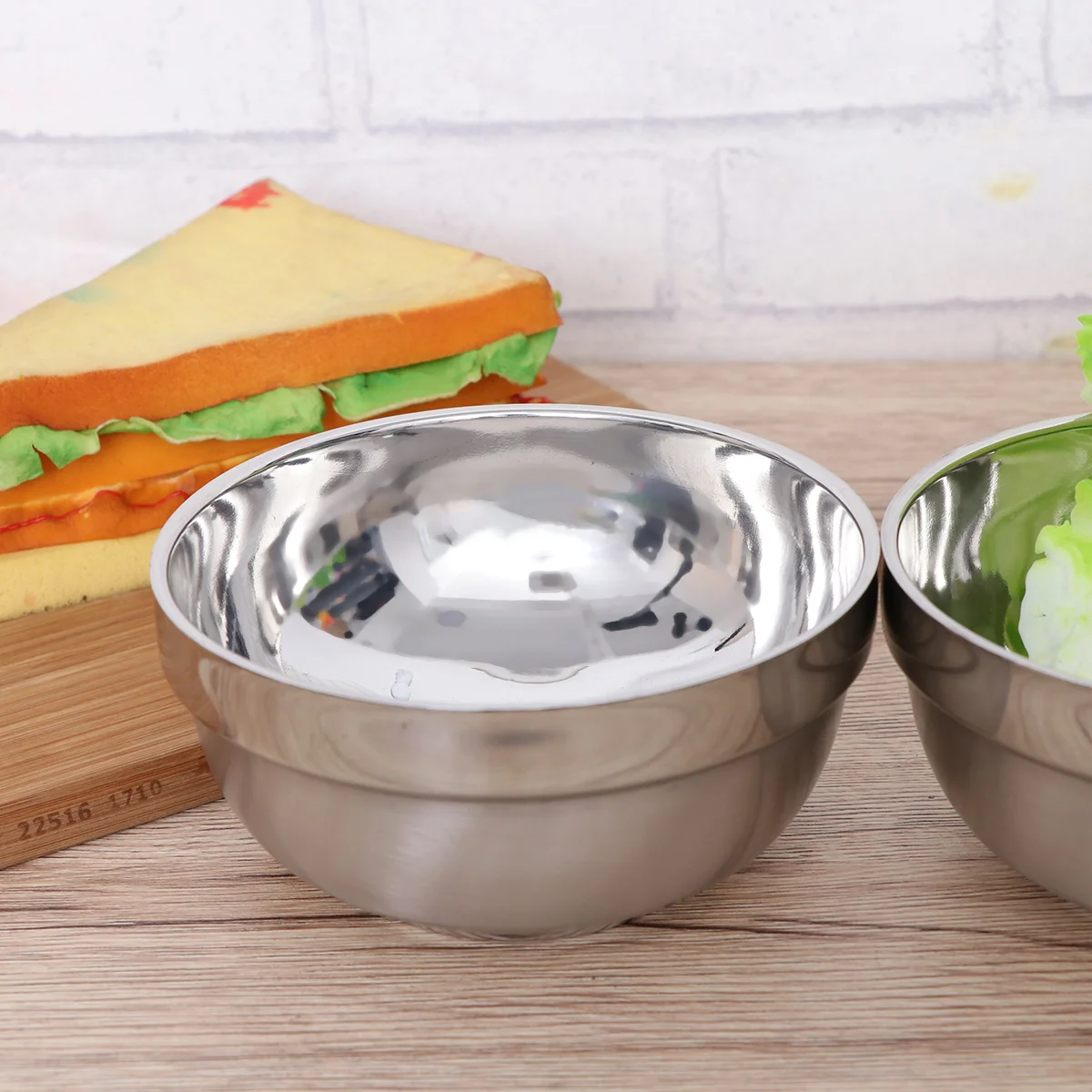 4pcs Stainless Steel Bowl Salad Noodle Bowl Metal Serving Bowls Mixing Bowls Containers Double Layers for Chili Tortilla Soup 
4pcs Stainless Steel Bowl Salad Noodle Bowl Metal Serving Bowls Mixing Bowls Containers Double Layers for Chili Tortilla Soup
