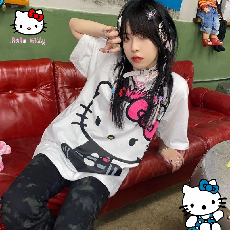 Футболка Sanrio Kawaii Hello Kitty, мультяшный милый Свободный Топ с коротким рукавом, Студенческая Повседневная модная персональная парная одежда из аниме
Футболка Sanrio Kawaii Hello Kitty, мультяшный милый Свободный Топ с коротким рукавом, Студенческая Повседневная модная персональная парная одежда из аниме