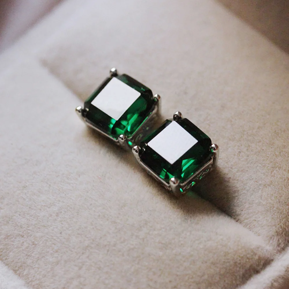CAOSHI Stylish Female Stud Earrings with Shiny Green/White Crystal All Match Trend Accessories for Daily Wear Dainty Chic Gift
CAOSHI Stylish Female Stud Earrings with Shiny Green/White Crystal All Match Trend Accessories for Daily Wear Dainty Chic Gift