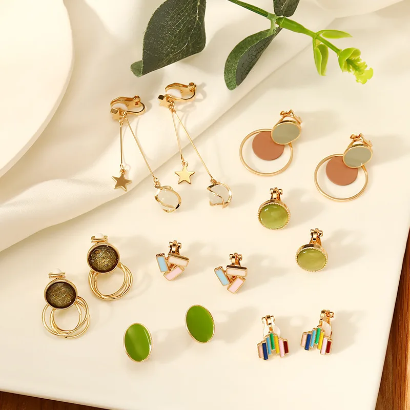 2021 Ladies Earrings Fashion Jewelry Wholesale Ear Clips French Drip Glaze Cold Wind Temperament Simple Fashion Earrings
2021 Ladies Earrings Fashion Jewelry Wholesale Ear Clips French Drip Glaze Cold Wind Temperament Simple Fashion Earrings