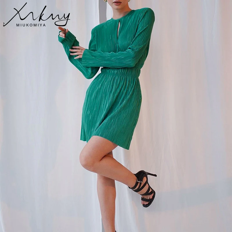 MiuKoMiYa Spring New Dress Pleated Fashion Temperament A-line Skirt Black Skirt Long Sleeve Women's Dress
MiuKoMiYa Spring New Dress Pleated Fashion Temperament A-line Skirt Black Skirt Long Sleeve Women's Dress