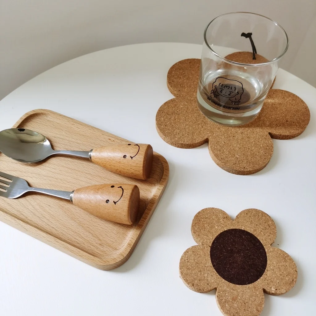 

Nordic Ins Style Can Be Hung Flower Heat Insulation Cork Mat Table Mat Anti-Scalding Cute Simple Personality Coaster