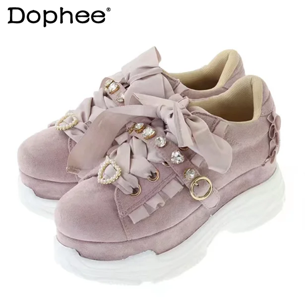 Женская Осенняя обувь на толстой подошве, розовая или Черная спортивная обувь со шнуровкой и жемчужинами
Женская Осенняя обувь на толстой подошве, розовая или Черная спортивная обувь со шнуровкой и жемчужинами