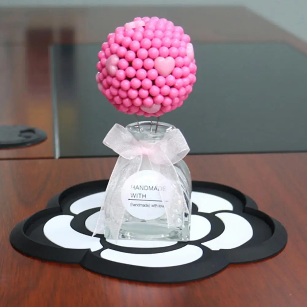 Многофункциональный держатель для солнцезащитных очков на приборной панели
Многофункциональный держатель для солнцезащитных очков на приборной панели