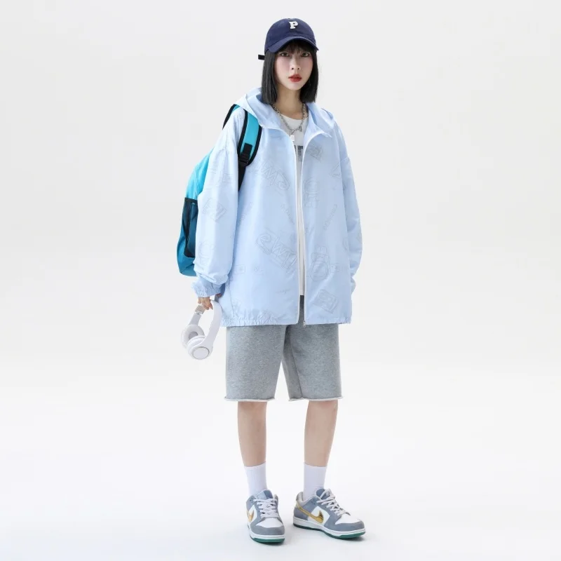 Fashion Sun Protect Jacket Men Women Hiking 2022 New Summer Outdoor Long Sleeves Quick Dry Hooded Couple Sport Skin Windbreaker
Fashion Sun Protect Jacket Men Women Hiking 2022 New Summer Outdoor Long Sleeves Quick Dry Hooded Couple Sport Skin Windbreaker
