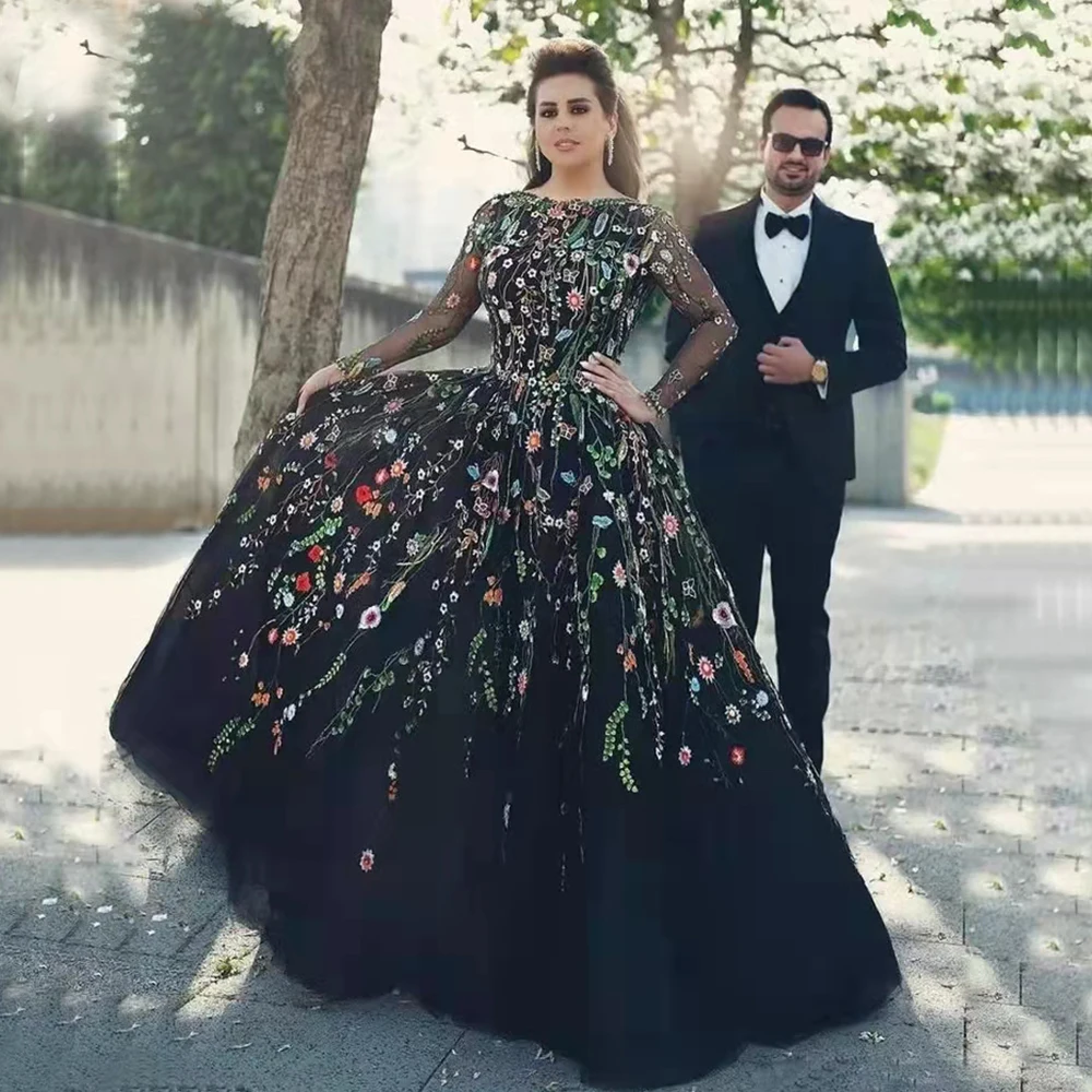 Elegant Black Applique Prom Dresses Long Sleeve 2022 Women Party Night Dress Long robe de soiree V Back Celebrity Pageant Gowns
Elegant Black Applique Prom Dresses Long Sleeve 2022 Women Party Night Dress Long robe de soiree V Back Celebrity Pageant Gowns