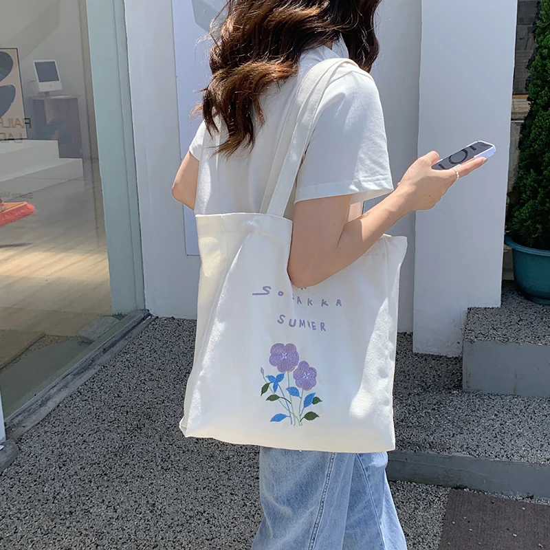 Flower Embroidered Shopping Bag for Women Canvas Bag Handbags Korean Fashion White Environmental Storage Reusable Bags Wholesale
Flower Embroidered Shopping Bag for Women Canvas Bag Handbags Korean Fashion White Environmental Storage Reusable Bags Wholesale