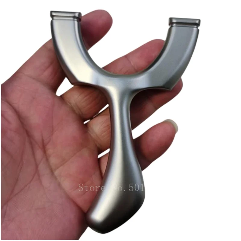 

TC21 Titanium Alloy Slingshot High Precision Hunting Catapult With Flat Rubber Band Outdoor Shooting Left / Right Hand Slingshot