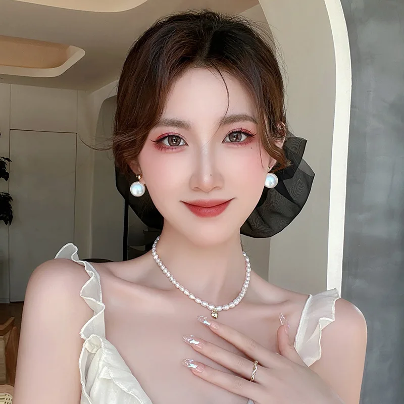 Plus Size Pearl Earrings Korean Luxury Romantic Vintage Silver Stud Earring Fashion Women Jewelry Girl Wedding Accessory Gifts 
Plus Size Pearl Earrings Korean Luxury Romantic Vintage Silver Stud Earring Fashion Women Jewelry Girl Wedding Accessory Gifts