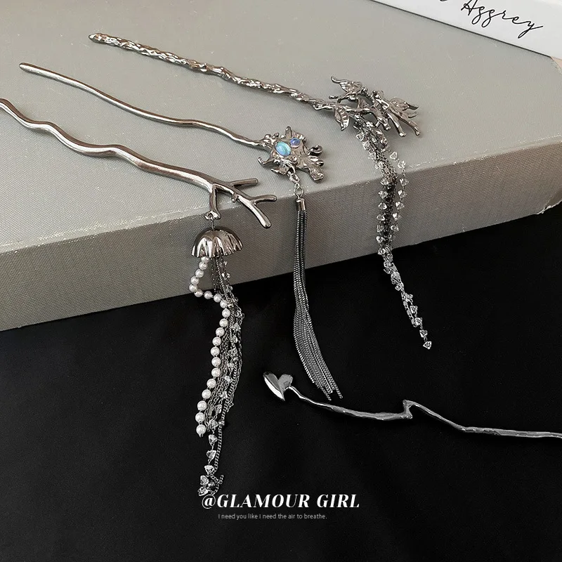 Creative Love Moonstone Wind Chimes Crystal Pearl Hairpin Back Head Hairpin Fashion Chinese Style Hair Accessories Women
Creative Love Moonstone Wind Chimes Crystal Pearl Hairpin Back Head Hairpin Fashion Chinese Style Hair Accessories Women