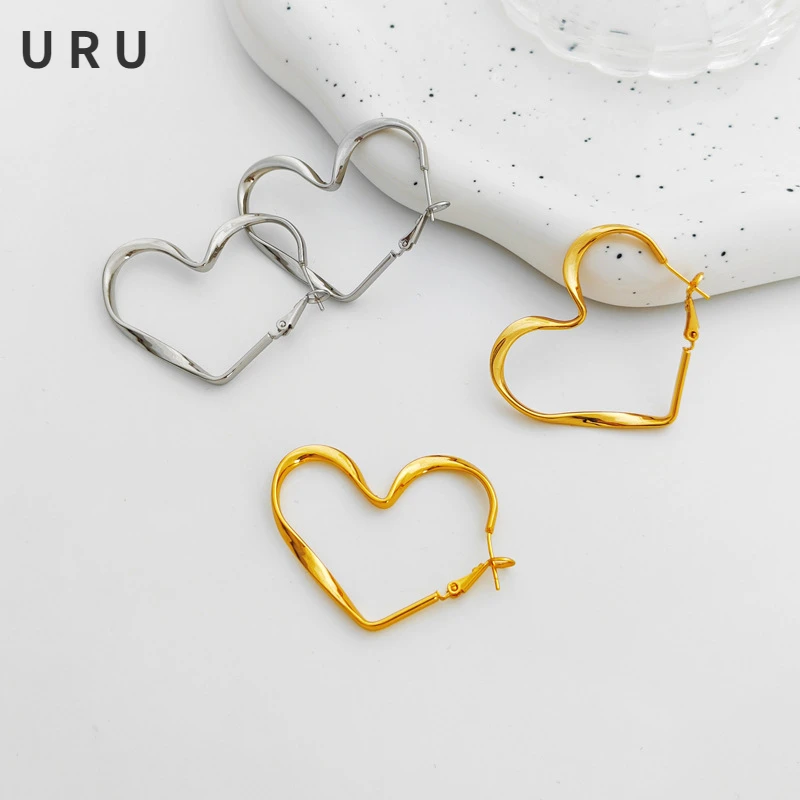 Fashion Jewelry 925 Silver Needle Big Heart Earrings Popular High Quality Brass Metal Silver Plated Drop Earrings For Women
Fashion Jewelry 925 Silver Needle Big Heart Earrings Popular High Quality Brass Metal Silver Plated Drop Earrings For Women
