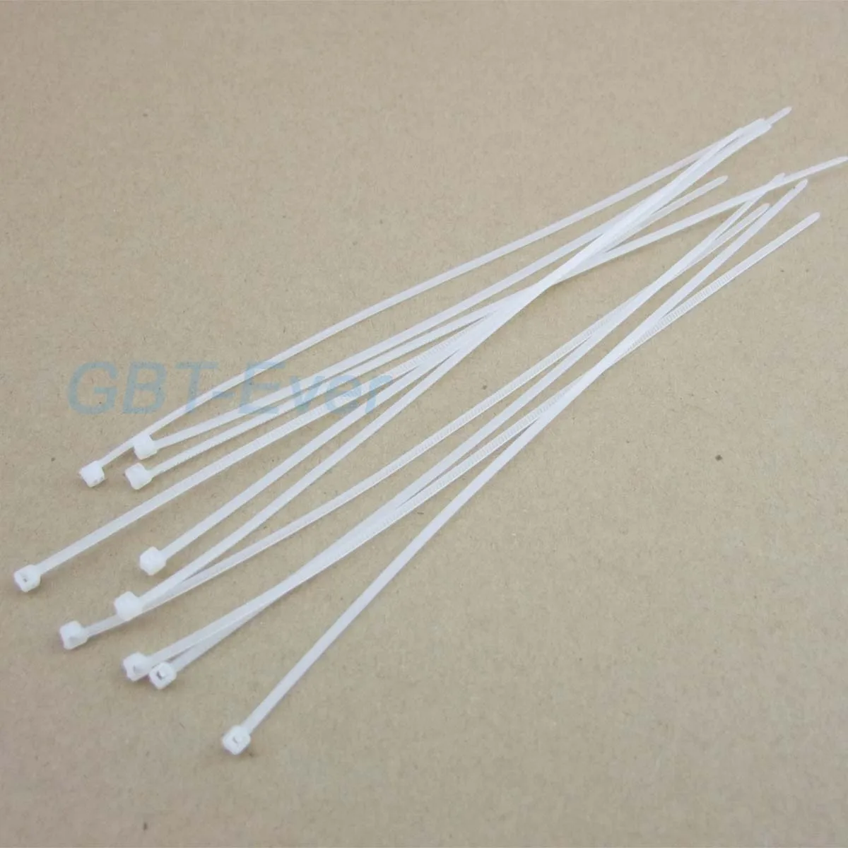 30Pcs Nylon Cable Ties 3X200mm Adjustable Self-locking Cord Ties Straps Fastening Loop Reusable Plastic Wire Ties for Toy Motor
30Pcs Nylon Cable Ties 3X200mm Adjustable Self-locking Cord Ties Straps Fastening Loop Reusable Plastic Wire Ties for Toy Motor