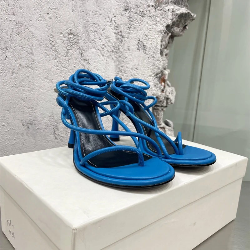 Женские босоножки в горошек, черные сандалии на высоком каблуке-шпильке, обувь для стриптиза, роскошные брендовые дизайнерские босоножки, л... 
Женские босоножки в горошек, черные сандалии на высоком каблуке-шпильке, обувь для стриптиза, роскошные брендовые дизайнерские босоножки, л...