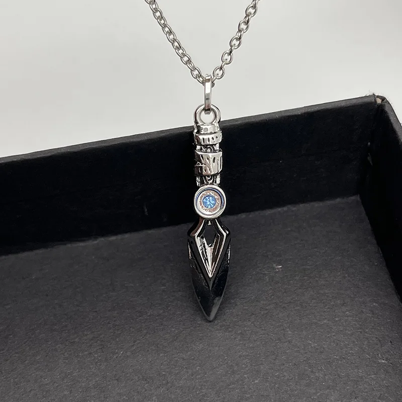 Game Valorant Necklace Jett Cosplay Unisex Blade Storm Knife Pendant Choker Fashion Jewelry Accessories Toy Gifts
Game Valorant Necklace Jett Cosplay Unisex Blade Storm Knife Pendant Choker Fashion Jewelry Accessories Toy Gifts