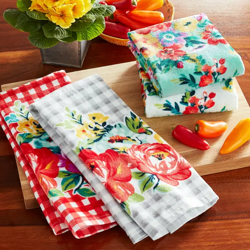 Gorgeous 4 Piece Multicolor, Romance Kitchen Towel Set, 16"W x 28"L – Perfect for Your Home Kitchen.
Gorgeous 4 Piece Multicolor, Romance Kitchen Towel Set, 16"W x 28"L – Perfect for Your Home Kitchen.