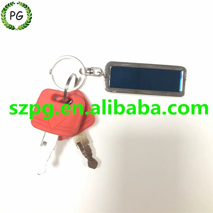 Брелок зажигания RE1839352 с фотоэлементом для оборудования John Deere 
Брелок зажигания RE1839352 с фотоэлементом для оборудования John Deere