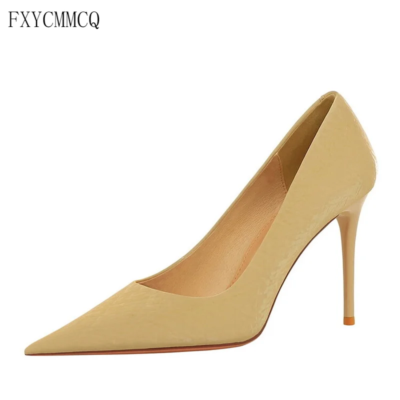 European and American retro fashion stiletto high heels shallow mouth pointed sexy nightclub thin high heels women's shoes3391-2
European and American retro fashion stiletto high heels shallow mouth pointed sexy nightclub thin high heels women's shoes3391-2