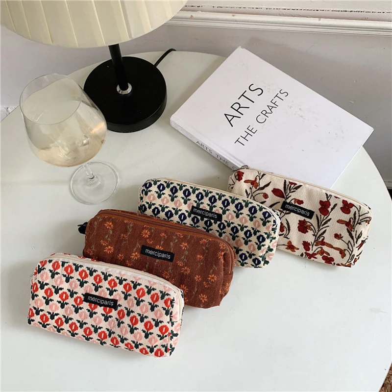 Korean Women Retro Corduroy Cosmetic Bag Ins Japanese Student Zipper Make Up Bag Travel Washing Makeup Organizer Beauty Case
Korean Women Retro Corduroy Cosmetic Bag Ins Japanese Student Zipper Make Up Bag Travel Washing Makeup Organizer Beauty Case
