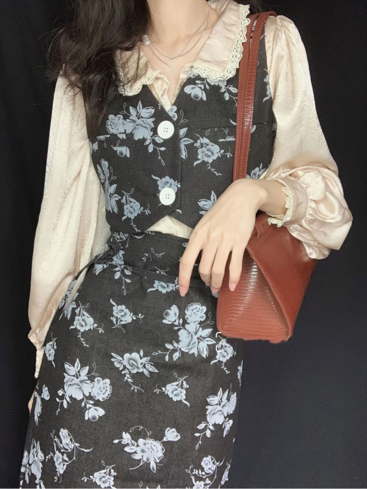 Print French Vintage 3 Piece Set Women Lace Elegant Sweet Midi Skirt Suit Female Floral Korean Style Clothing 2023 Autumn New
Print French Vintage 3 Piece Set Women Lace Elegant Sweet Midi Skirt Suit Female Floral Korean Style Clothing 2023 Autumn New