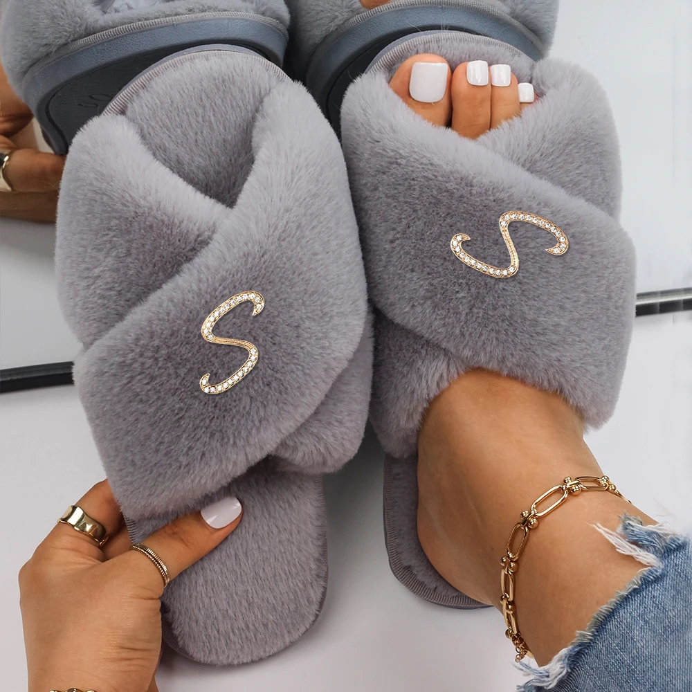 Women Slippers Fuzzy Slides Designer Letter S Faux Fur Sandals Luxury Fluffy Slippers Ladies Flip Flops Flat Indoor Shoes 2022
Women Slippers Fuzzy Slides Designer Letter S Faux Fur Sandals Luxury Fluffy Slippers Ladies Flip Flops Flat Indoor Shoes 2022