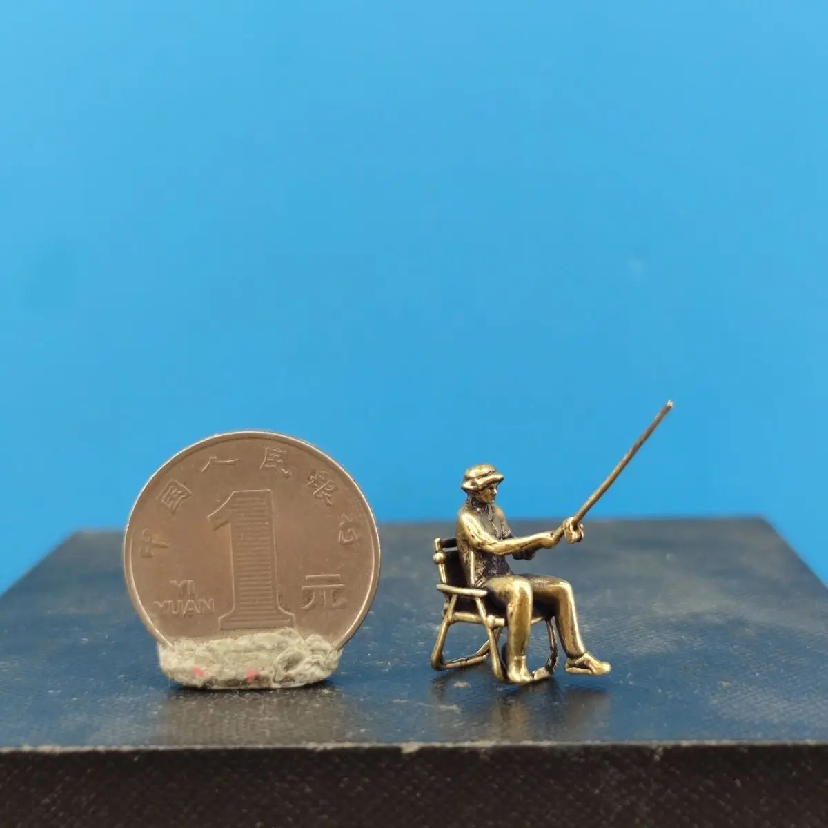 Медная фигурки рыбака 1:64
Медная фигурки рыбака 1:64