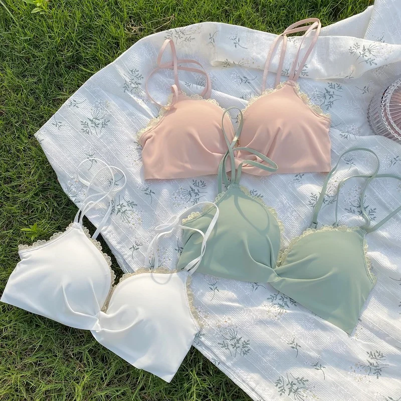 Комплект женского Бесшовного нижнего белья без стальных колец 
Комплект женского Бесшовного нижнего белья без стальных колец