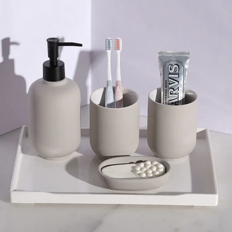 Ceramic Home Decoration Bottle Set Hotel Desktop European Toothbrush Bathroom Accessories Overglaze Holder Soap Decorative
Ceramic Home Decoration Bottle Set Hotel Desktop European Toothbrush Bathroom Accessories Overglaze Holder Soap Decorative